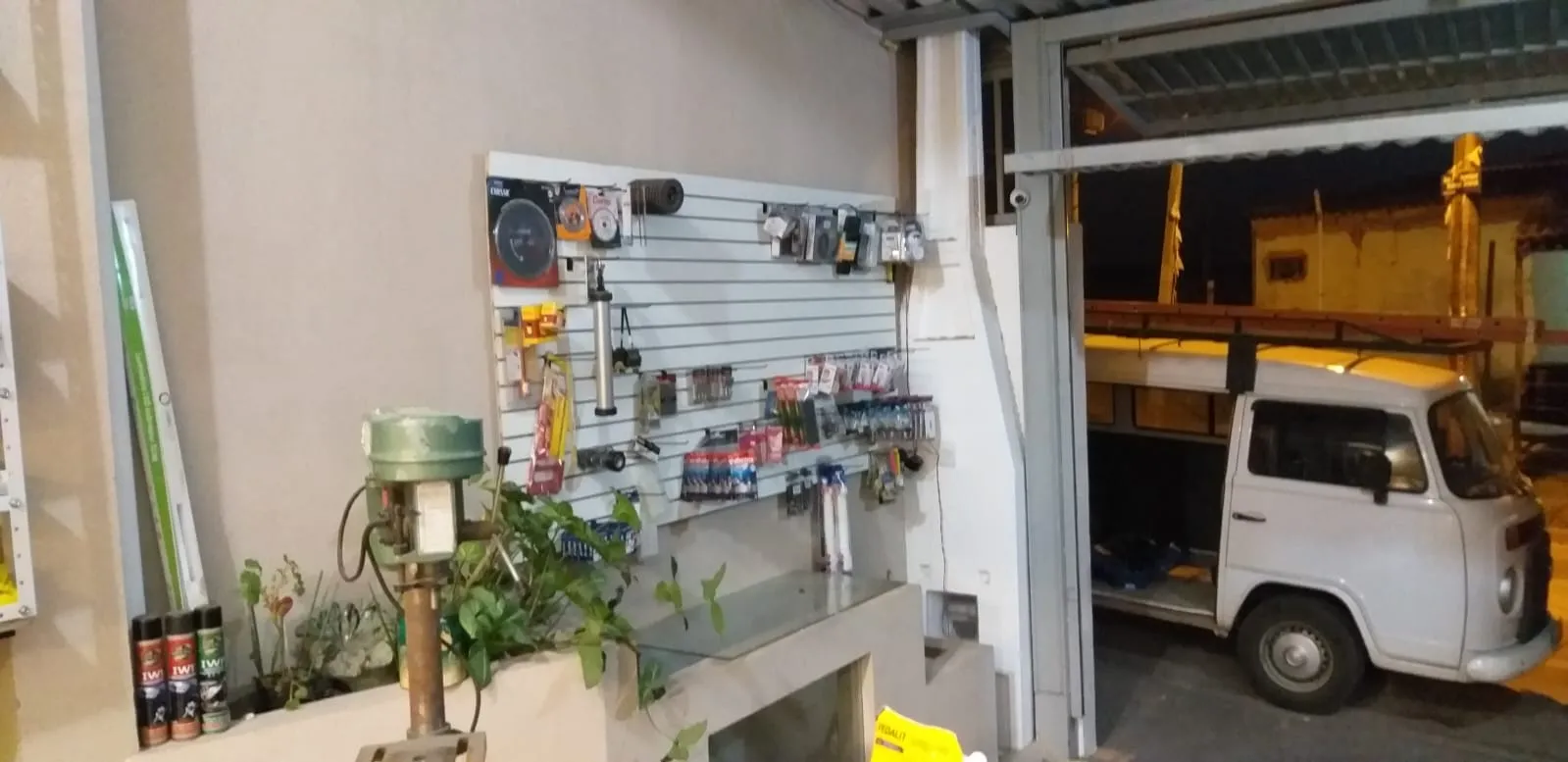 Garagem onde a Heguimac Mix começou